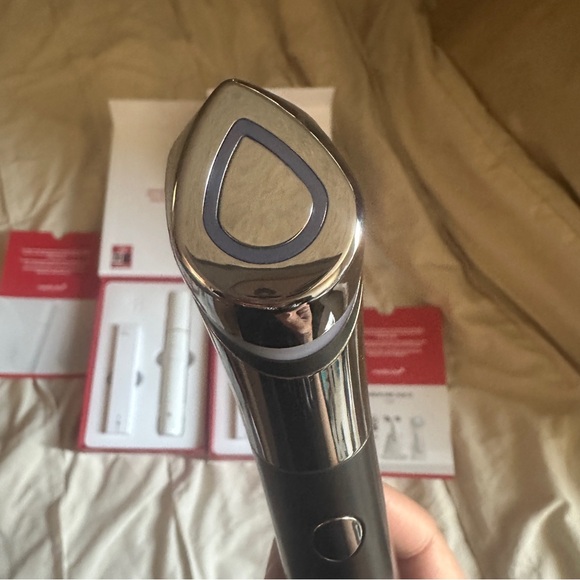 Medicube Age R Booster - Picture 4 of 5